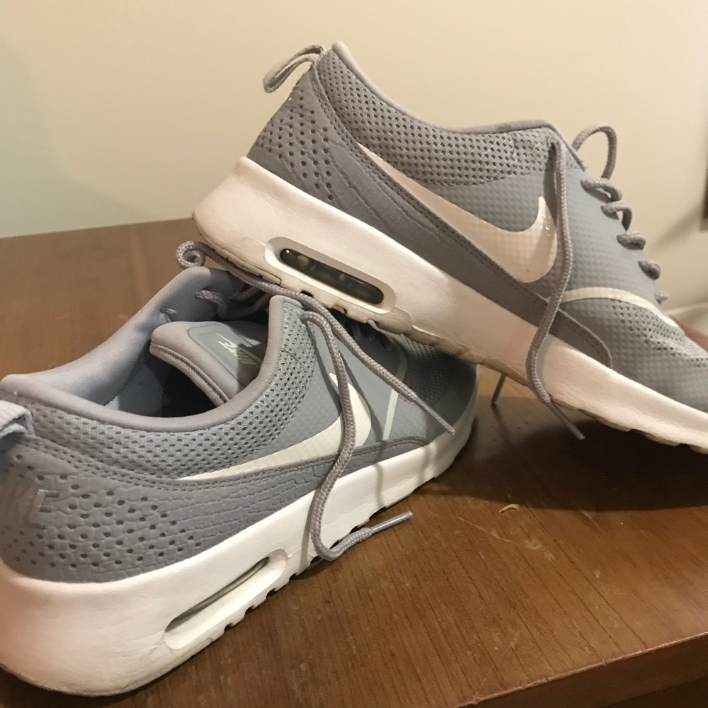 Nike Air Thea size 10